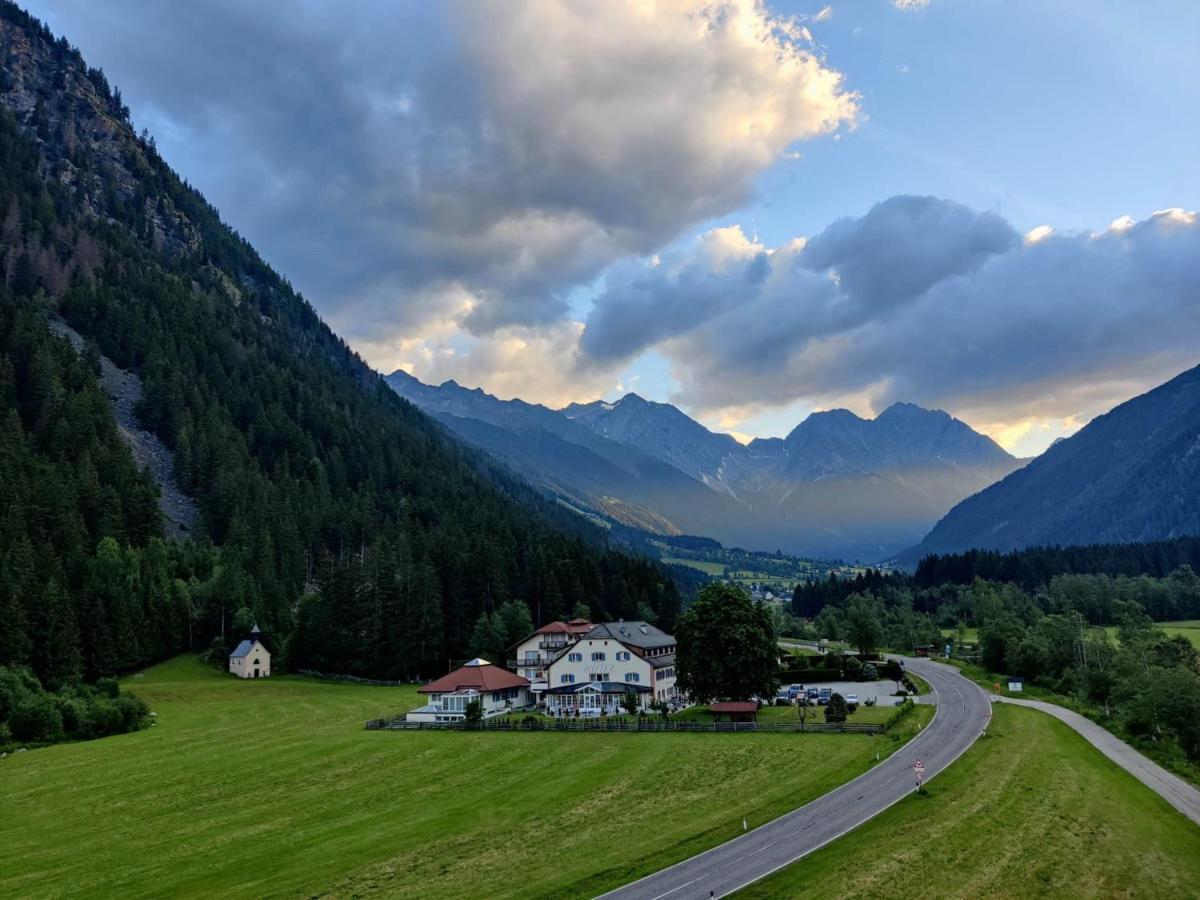 Hotel Bad Salomonsbrunn Antholz Mittertal Exterior foto