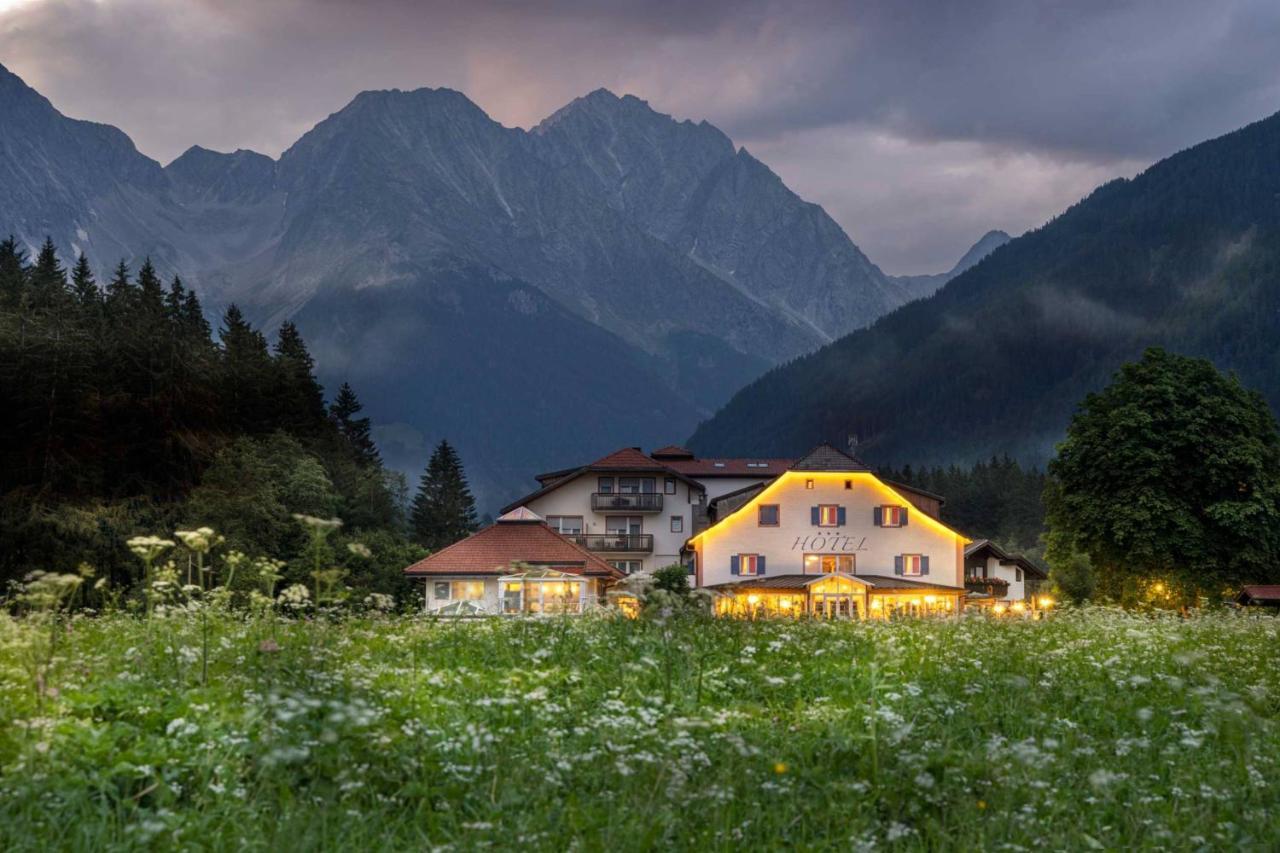 Hotel Bad Salomonsbrunn Antholz Mittertal Exterior foto